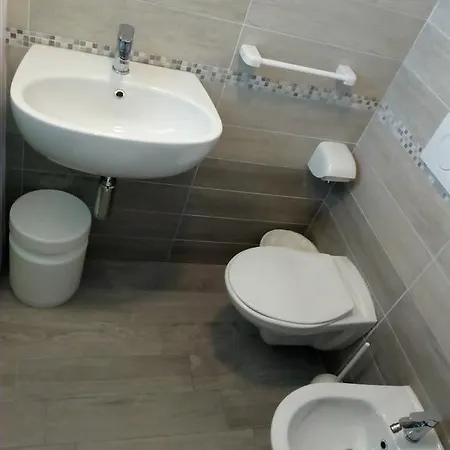Primula Hotel 2*